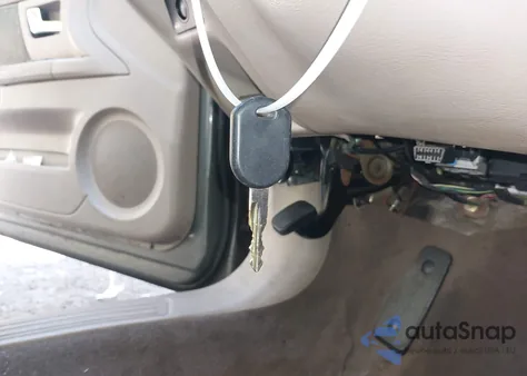 2003 Ford Taurus Ses z USA, uszkodzony, nr VIN 1FAFP55U23G107647